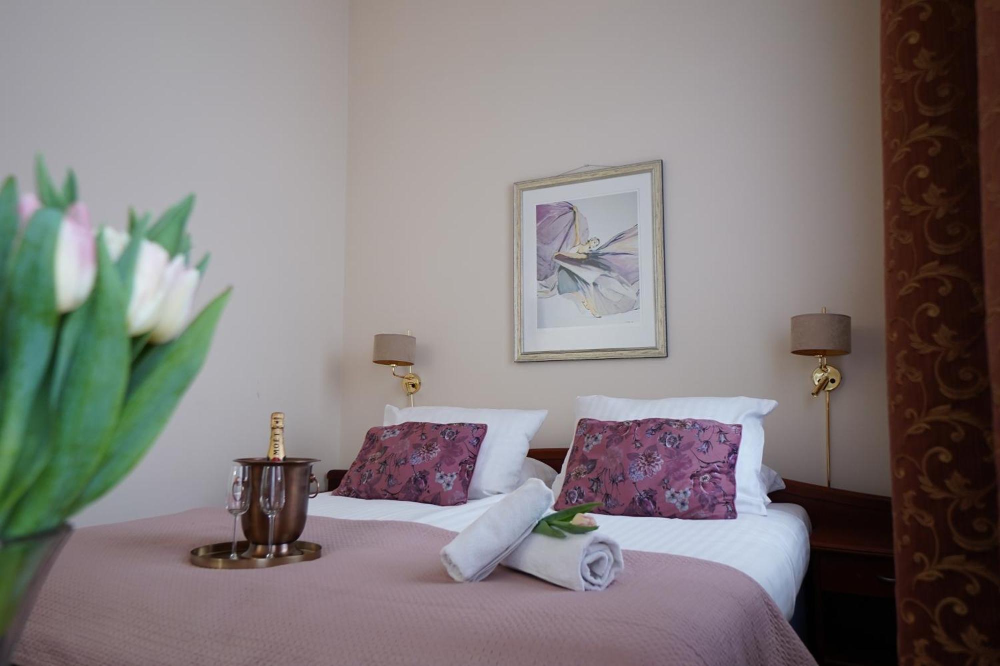 Hotel Sonex Ченстохова Екстер'єр фото